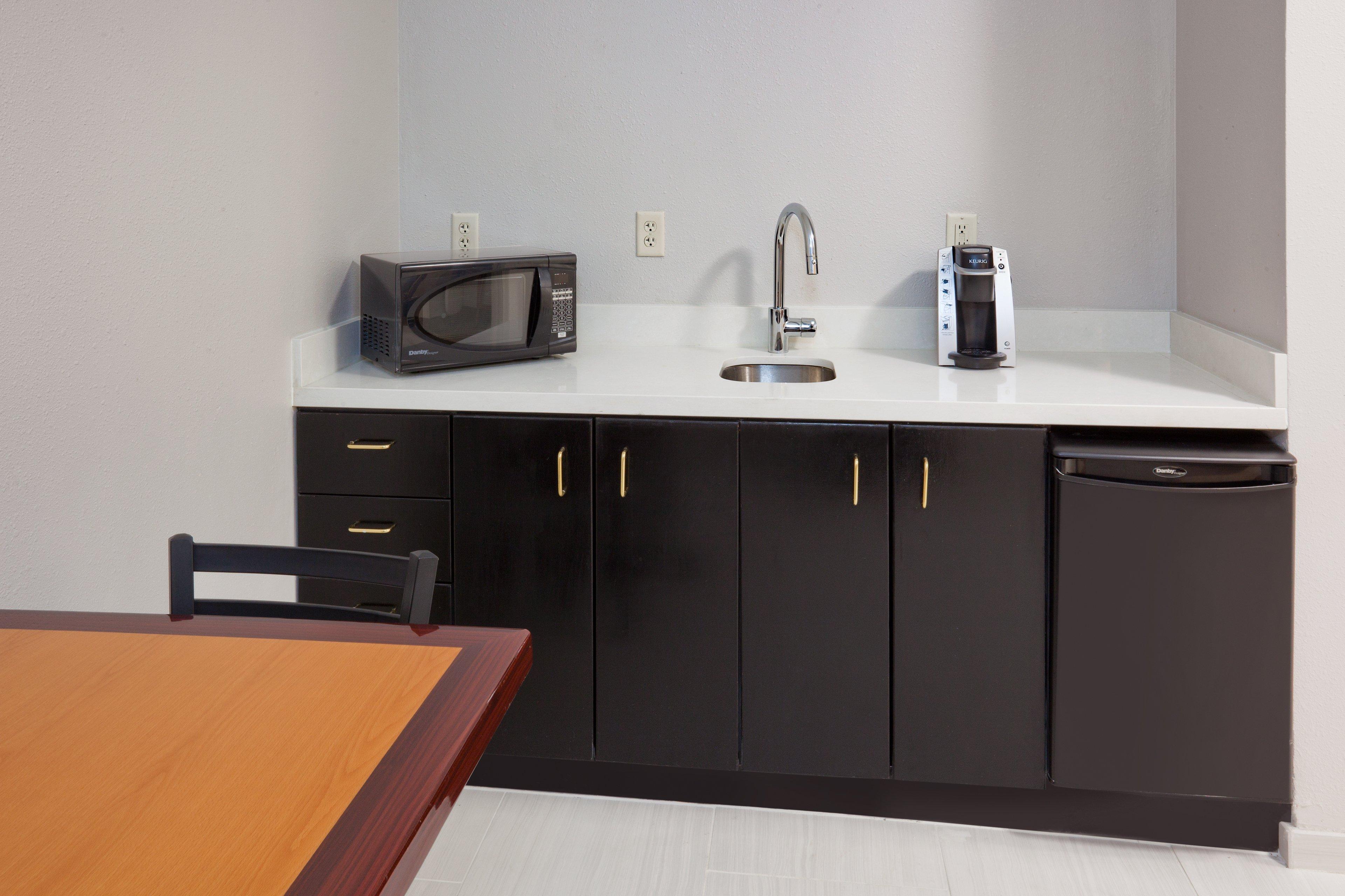 Holiday Inn Express & Suites - Dickinson By Ihg Esterno foto