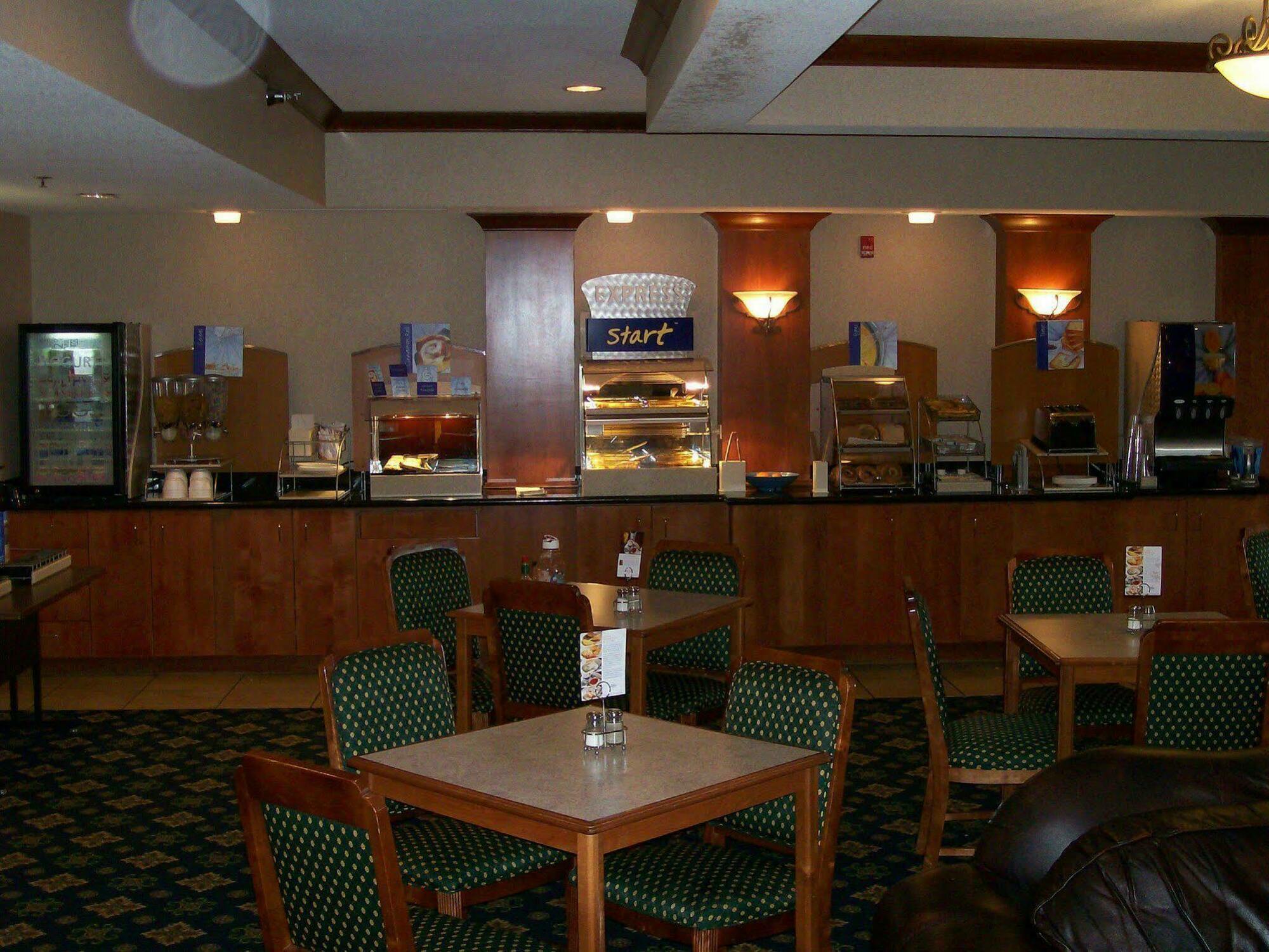 Holiday Inn Express & Suites - Dickinson By Ihg Ristorante foto