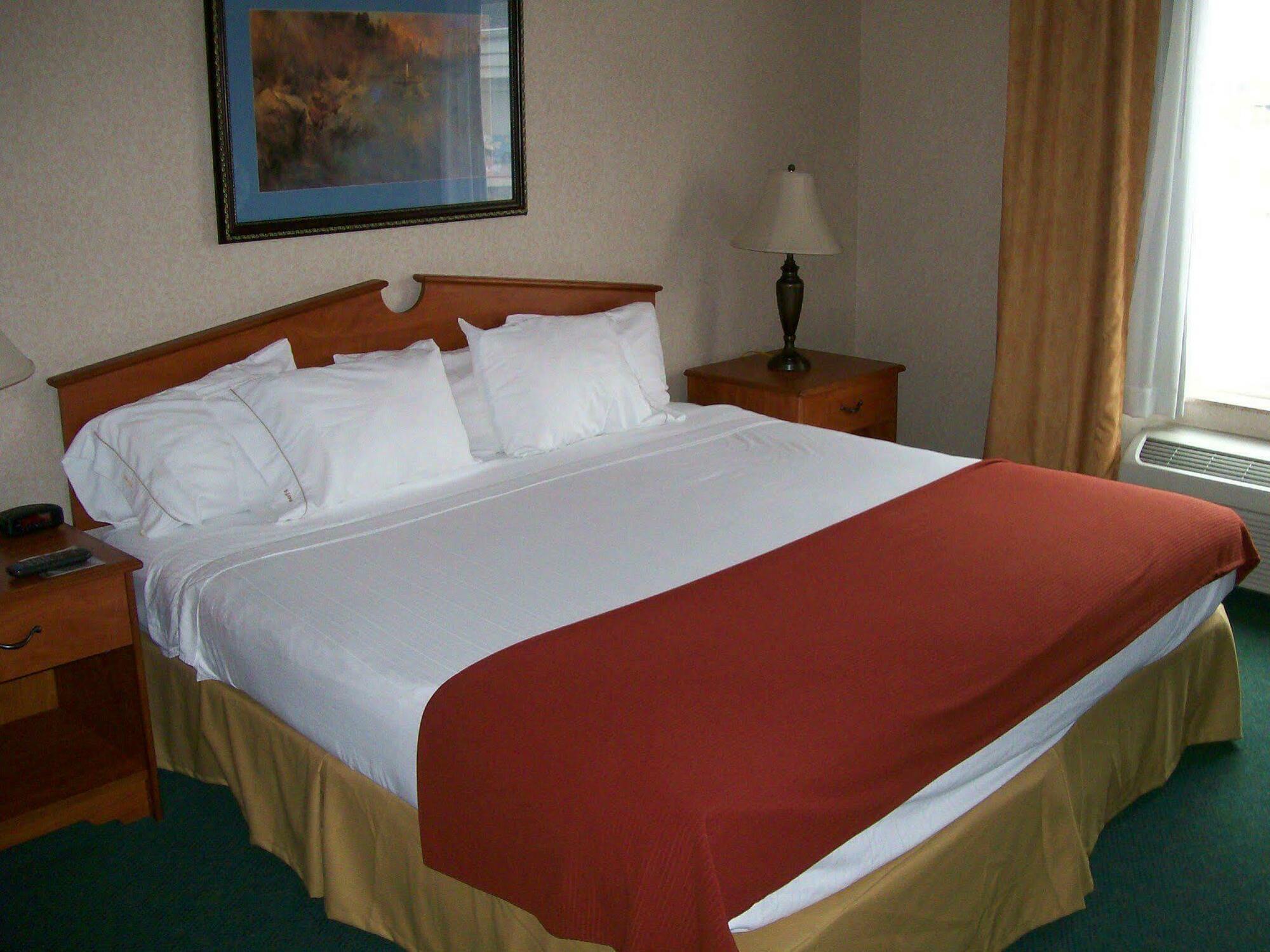 Holiday Inn Express & Suites - Dickinson By Ihg Esterno foto