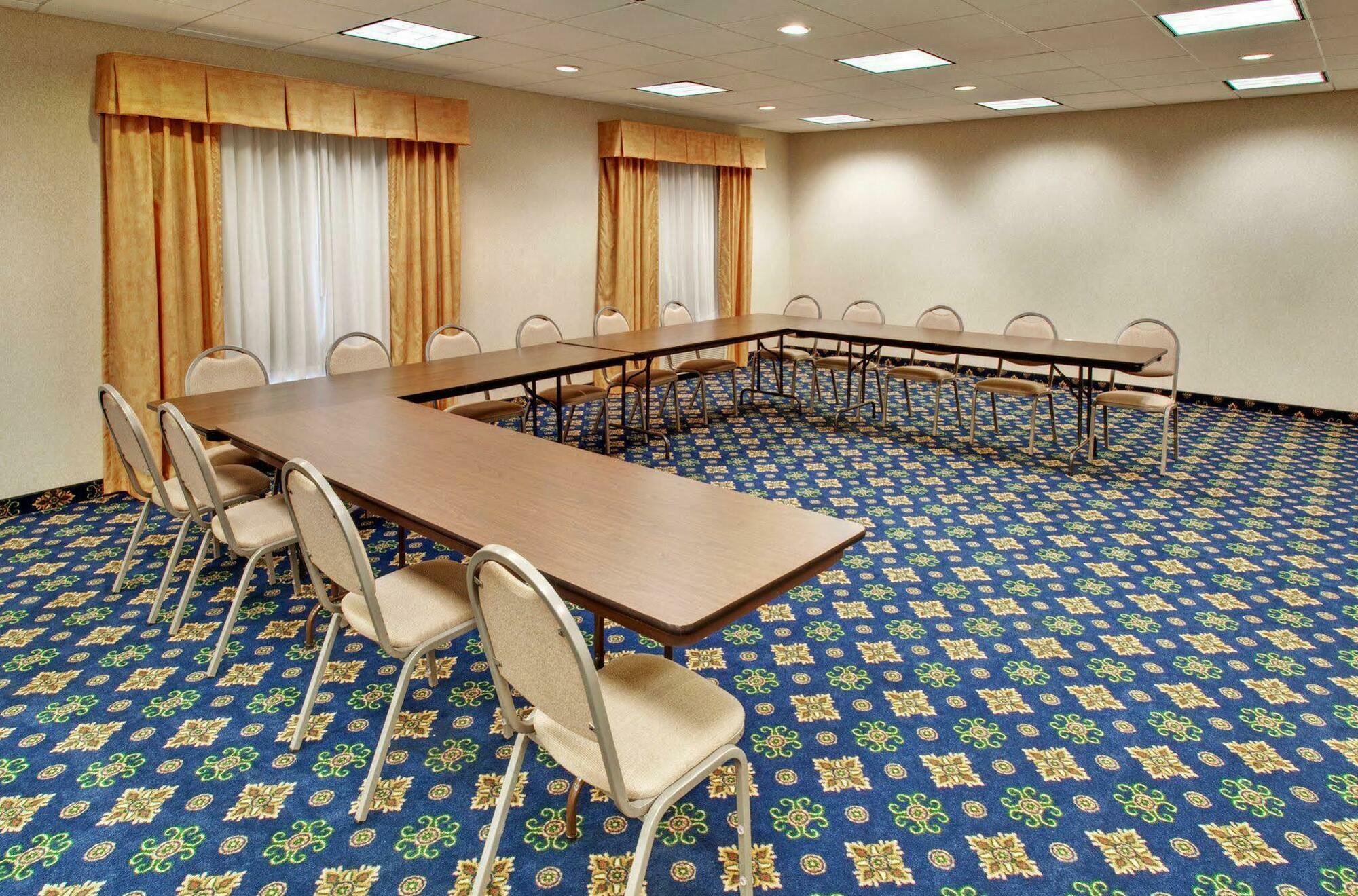 Holiday Inn Express & Suites - Dickinson By Ihg Servizi foto
